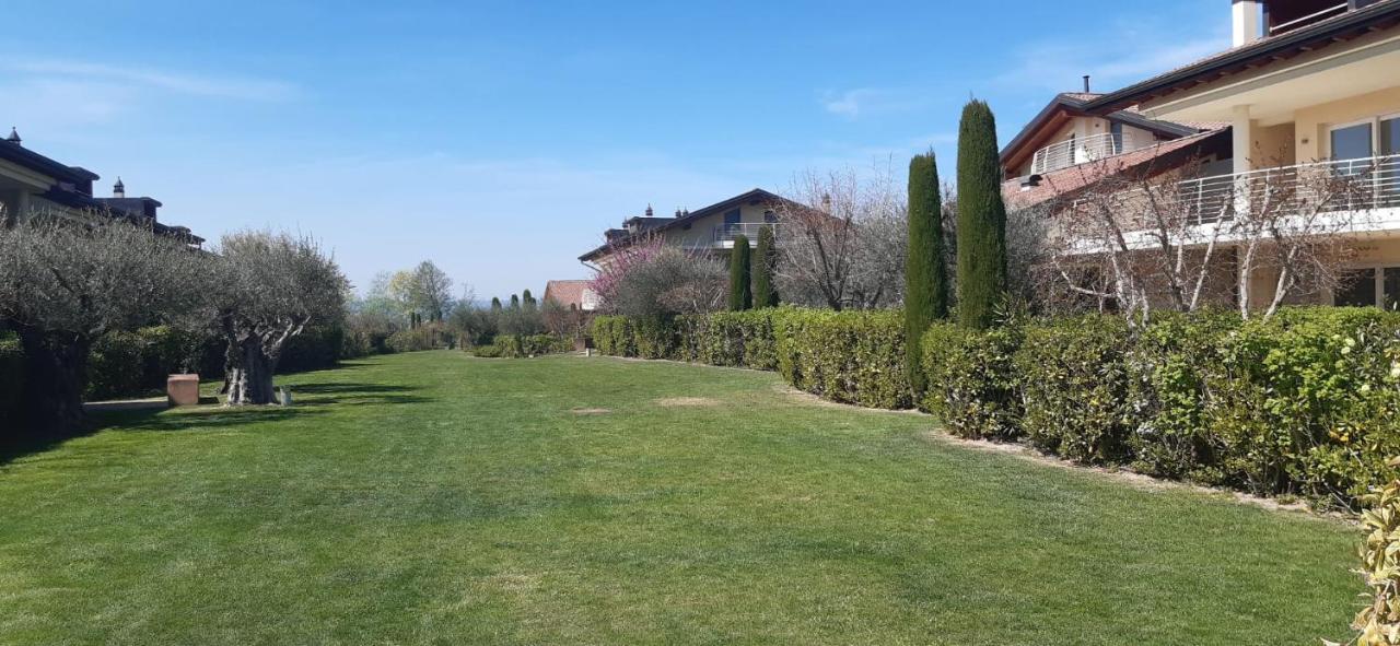Giulia Luxury Apartment Sirmione Esterno foto