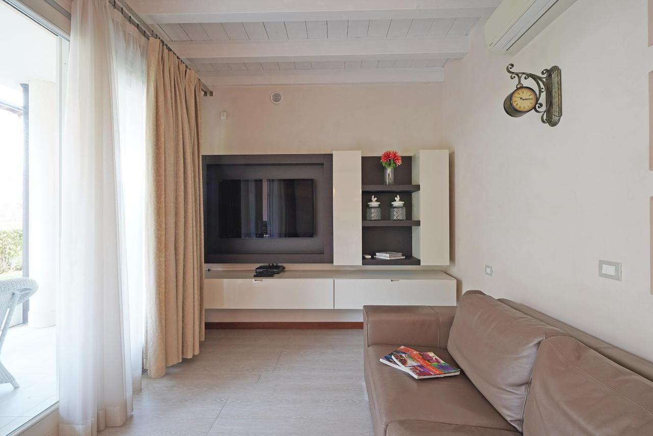 Giulia Luxury Apartment Sirmione Esterno foto