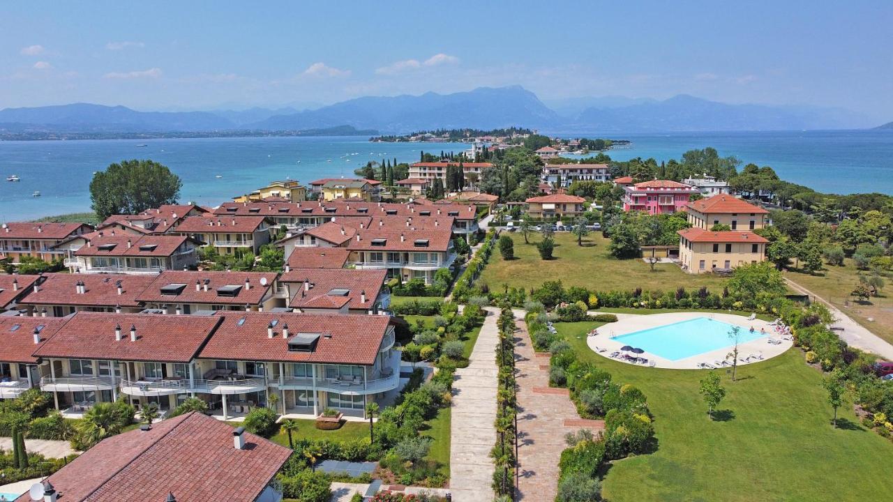 Giulia Luxury Apartment Sirmione Esterno foto