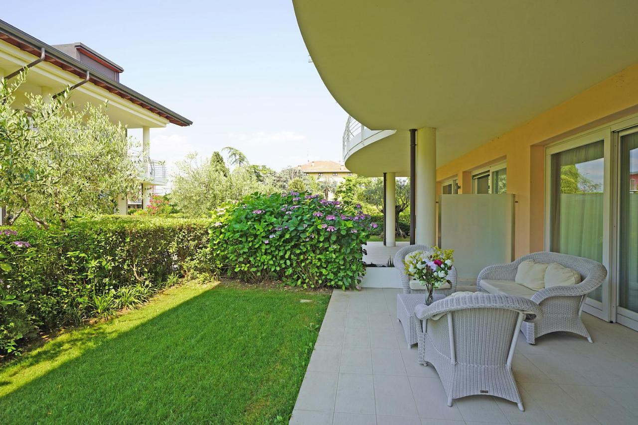 Giulia Luxury Apartment Sirmione Esterno foto