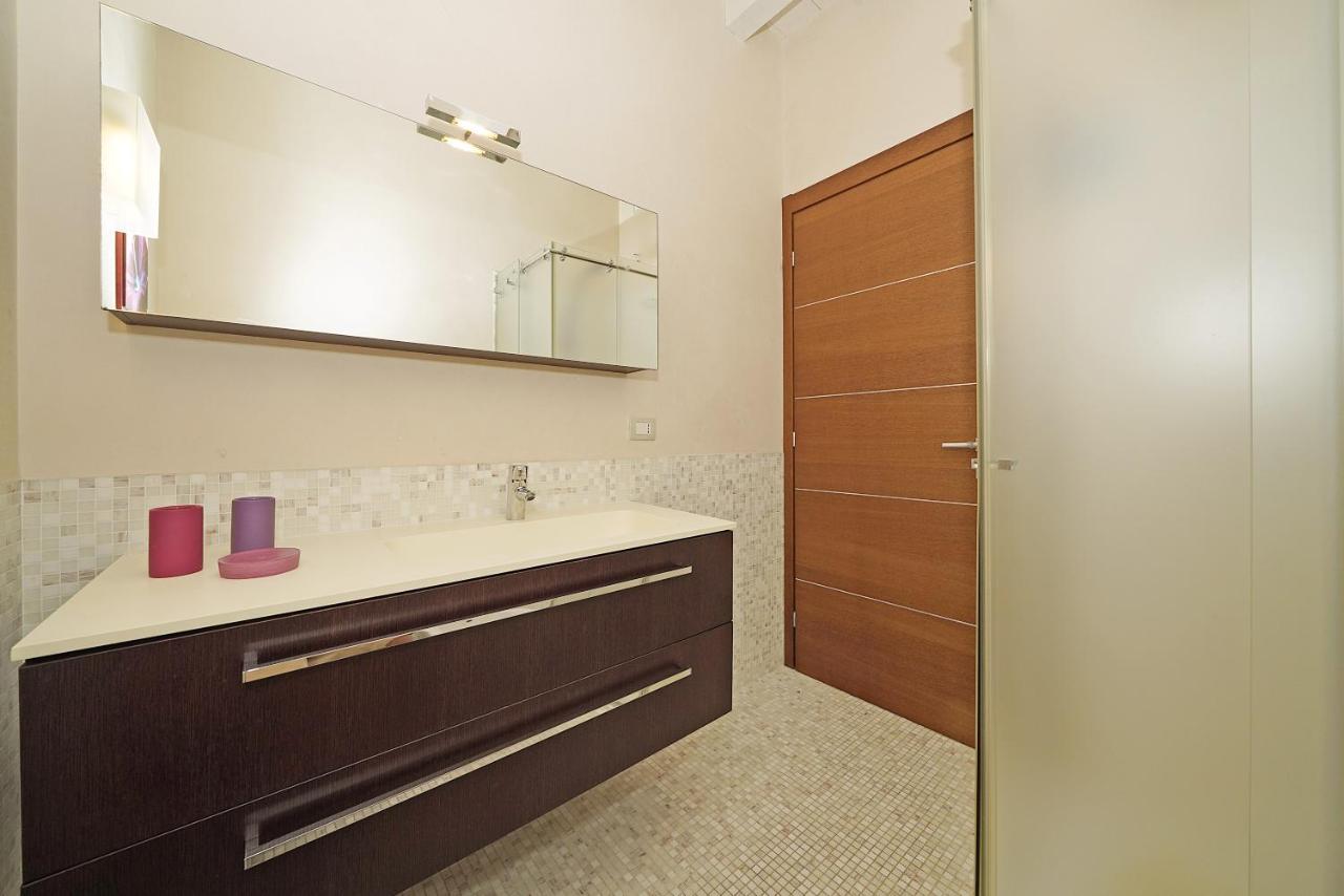 Giulia Luxury Apartment Sirmione Esterno foto