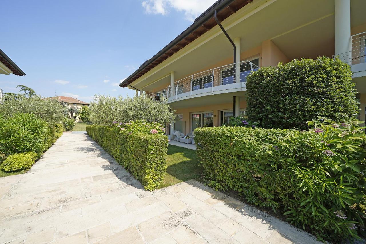 Giulia Luxury Apartment Sirmione Esterno foto