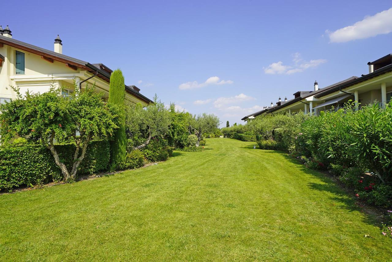 Giulia Luxury Apartment Sirmione Esterno foto