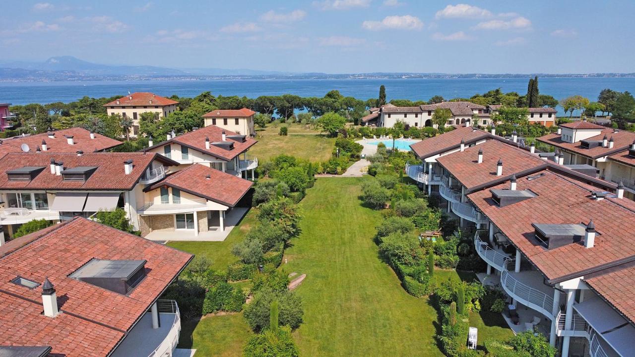 Giulia Luxury Apartment Sirmione Esterno foto