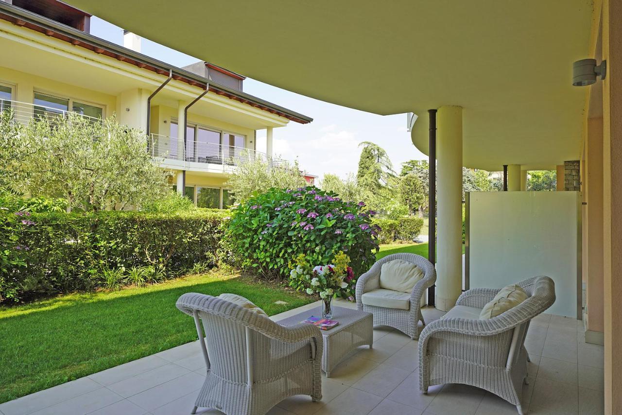 Giulia Luxury Apartment Sirmione Esterno foto