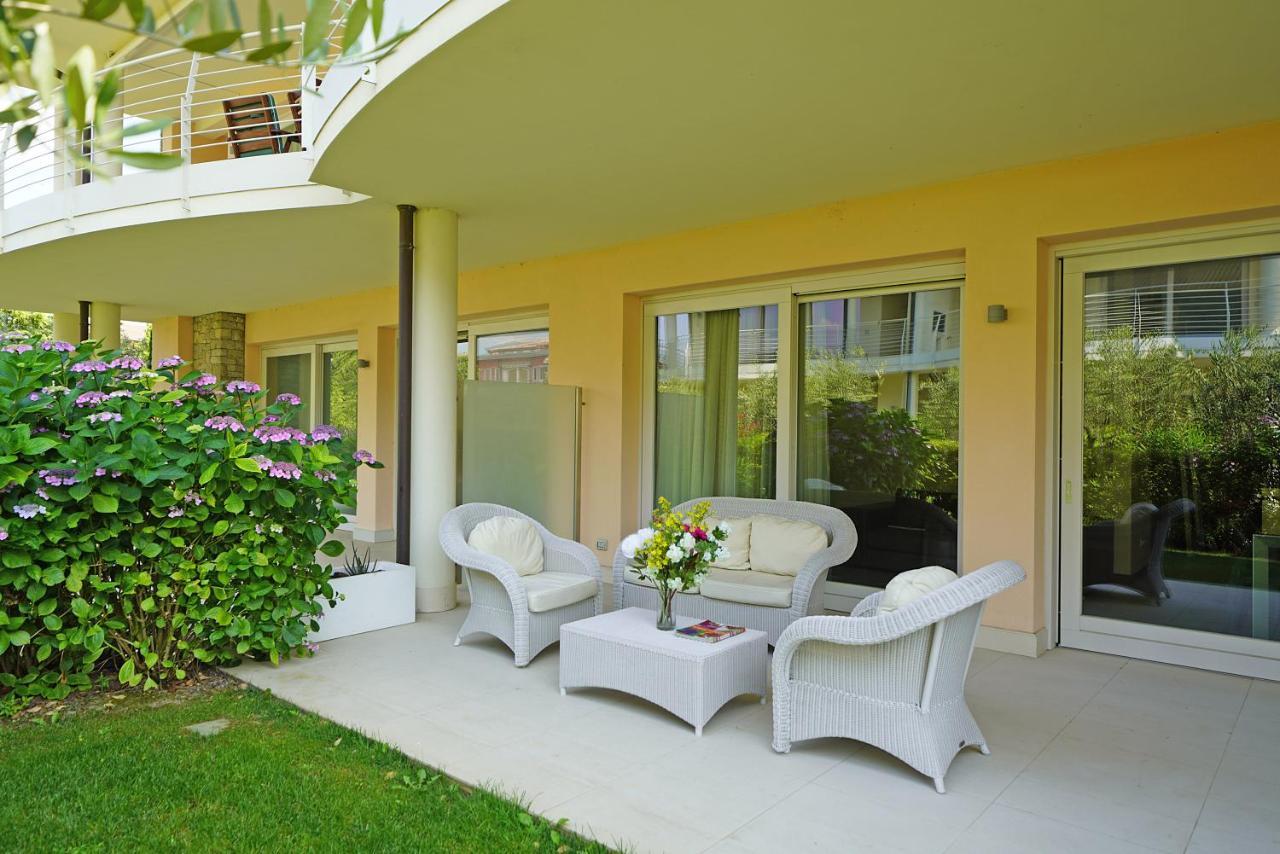 Giulia Luxury Apartment Sirmione Esterno foto