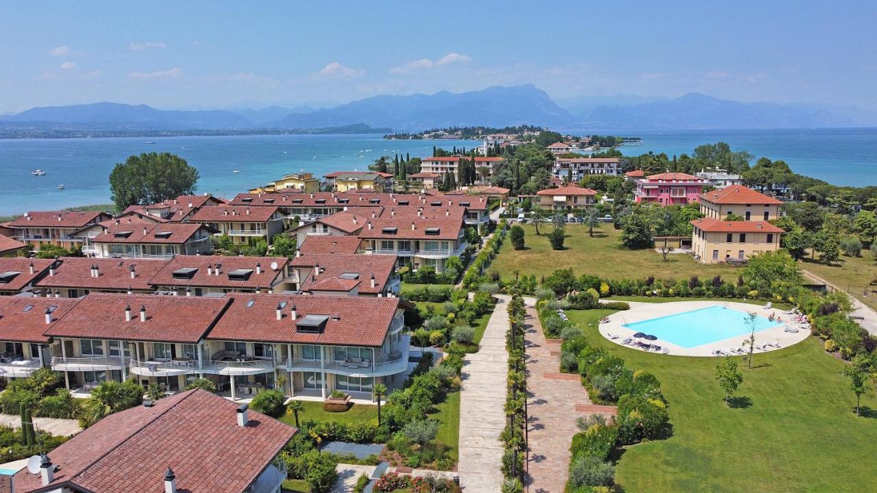 Giulia Luxury Apartment Sirmione Esterno foto