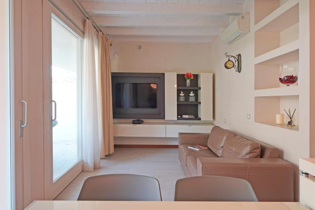 Giulia Luxury Apartment Sirmione Esterno foto